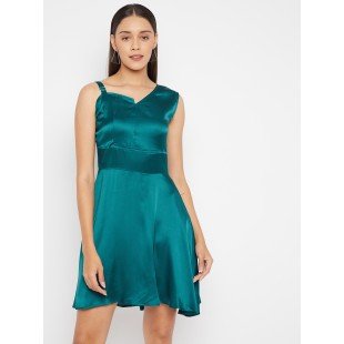 Women Emrald Green Solid Fit and Flare Dress Women Emrald Green Solid Fit and Flare Dress