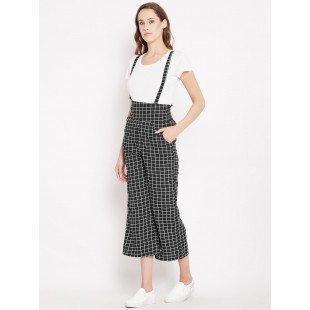 Women's black and white plaid print mid length culotte Women's black and white plaid print mid length culotte