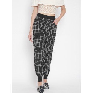Women's black and wite plaid print jogger  Women's black and wite plaid print jogger